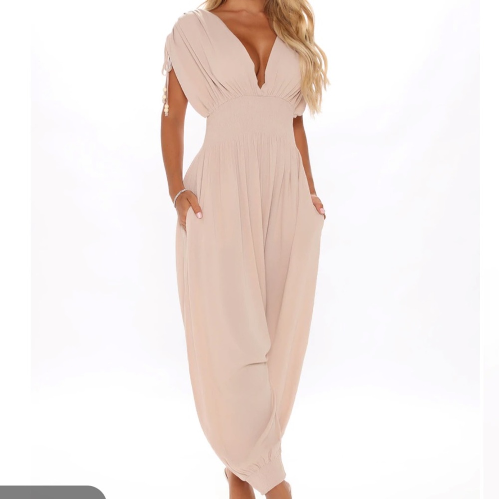 New Relaxed one piece Jumper. Small, Mocha.